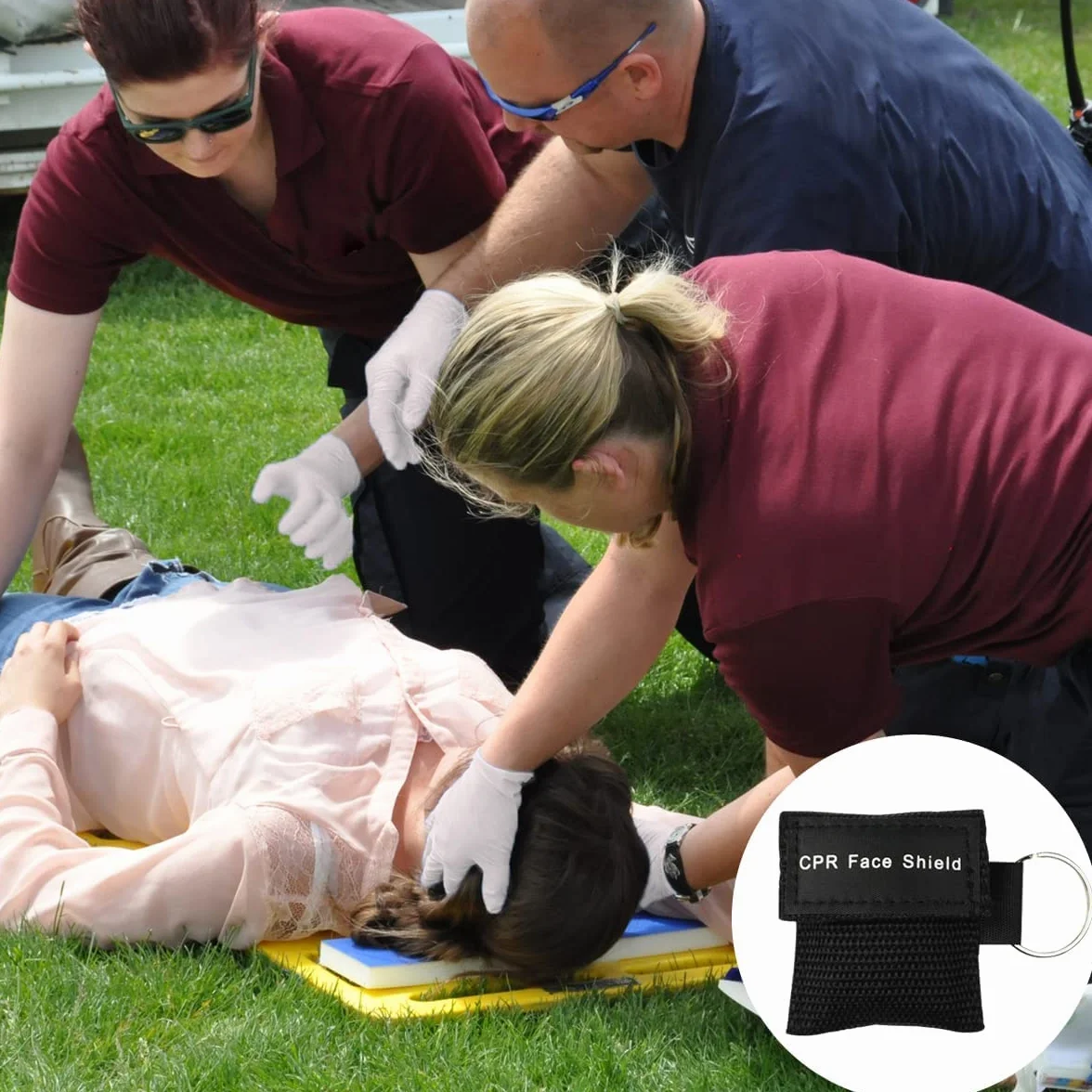 Set di 50 maschere RCP, usa e getta CPR Shield maschera di emergenza portachiavi con valvola unidirezionale barriera respiratoria per primo soccorso o allenamento AED