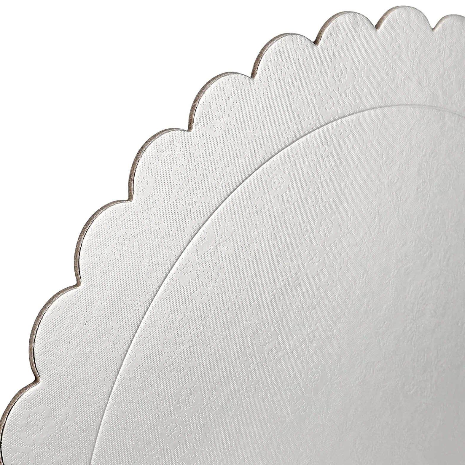 PINGEUI 30 vassoi rotondi per torte 25,4 cm cartone argentato 2 mm base smerlata