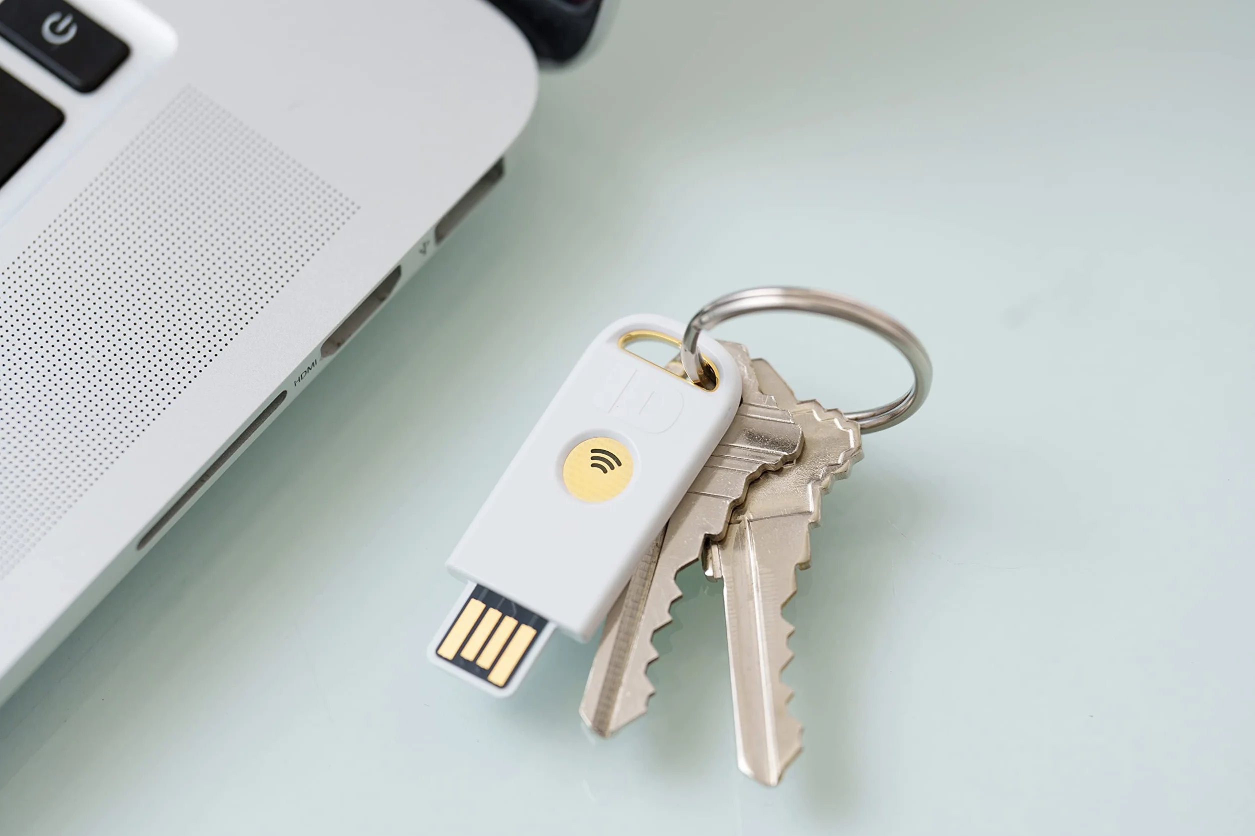 IDENTIV uTrust FIDO2 NFC USB-A & NFC FIDO2 Certified Security Key