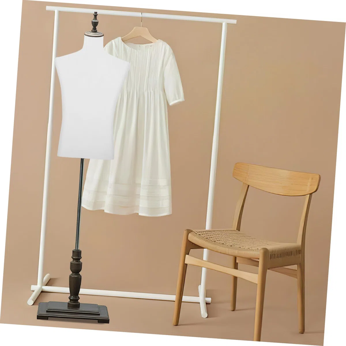 Copri Manichino Maschile in Cotone Bianco per Negozi di Abbigliamento Design Realistico e Facile Installazione, Versatile per Esposizioni e Studi Fotografici