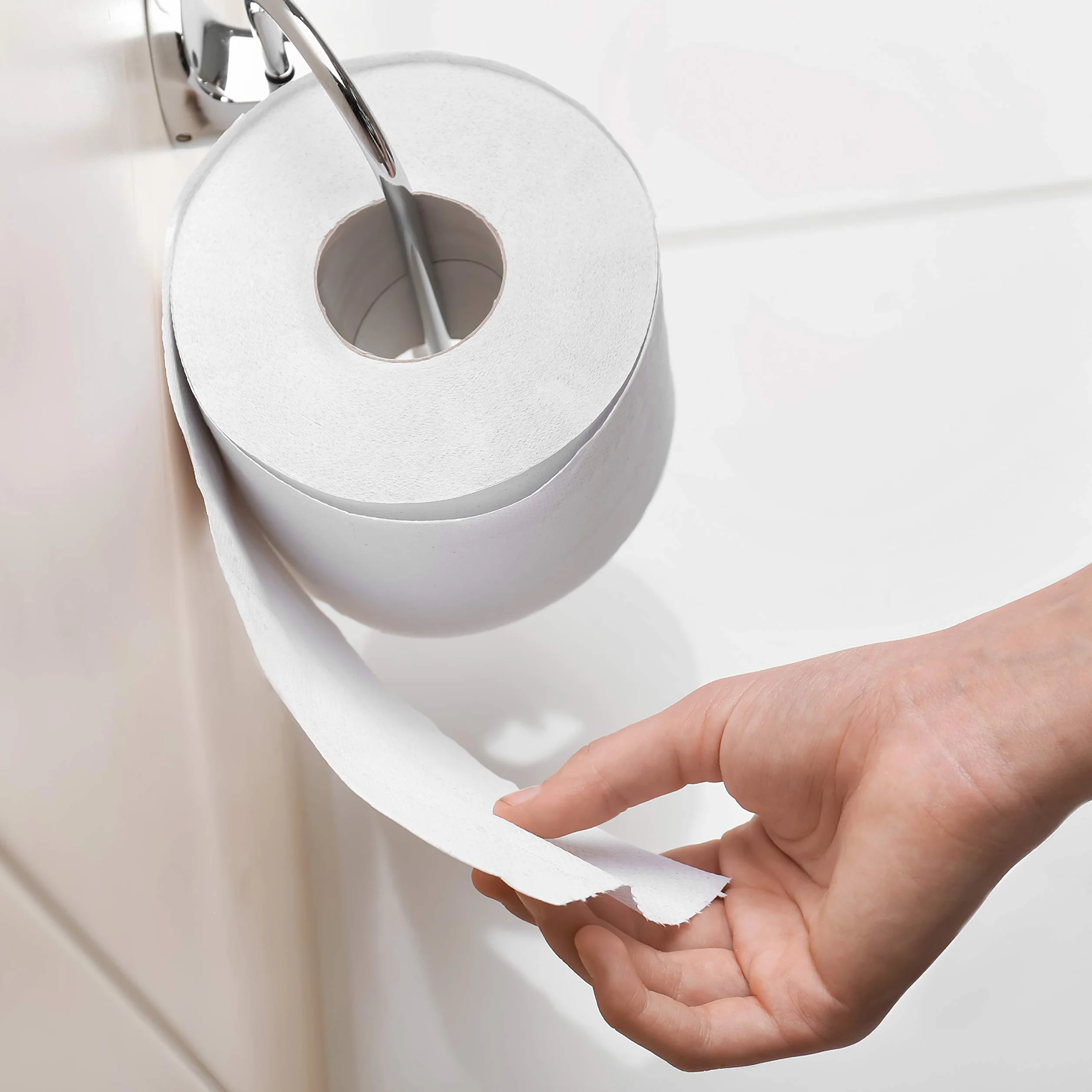 AmazonCommercial Carta igienica 2 veli pura cellulosa 120 rotoli 180 fogli per rotolo 9,5cm x 11cm