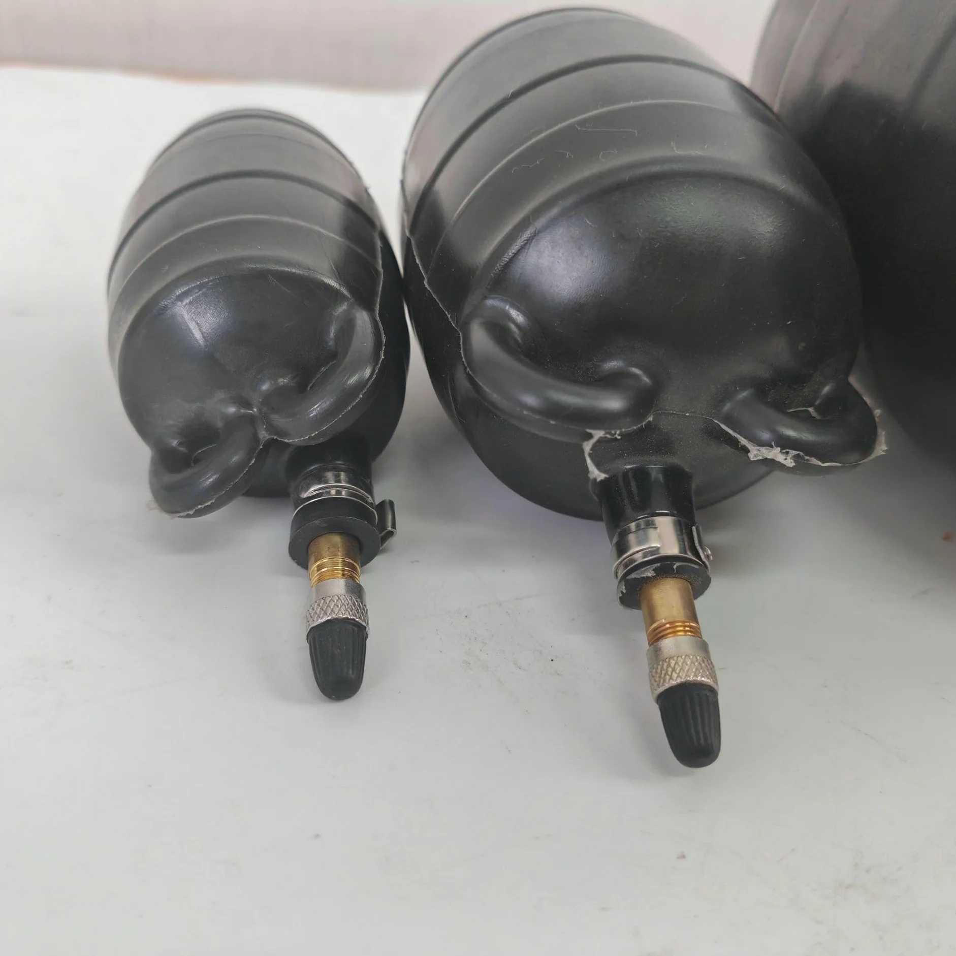 Otturatore Gonfiabile per Tubi con Tubo Prolunga 1m Pallone Ispessito in Gomma per Test Tenuta DN50-DN600 Tappo Pneumatico per Fognature e Riparazione(DN500mm)
